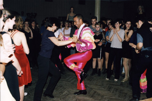  ������� ��� 2000 �� ��������